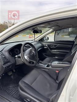 نيسان ألتيما